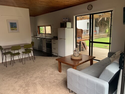 
Tauranga Bay - Moments to the Beach, 4 Bedrooms, Fully Fenced & Well Equipped