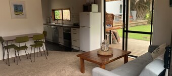 
Tauranga Bay - Moments to the Beach, 4 Bedrooms, Fully Fenced & Well Equipped