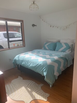 4 bedrooms, WiFi, bed sheets, wheelchair access