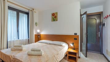 Smekmånadslägenhet - flera sovrum - intill bergen (CO.RI. Appartamenti Dependance) | 1 sovrum, gratis wi-fi och sängkläder