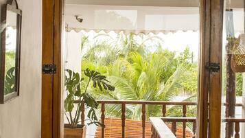 Shared Dormitory, 1 Bedroom, Smoking, Balcony