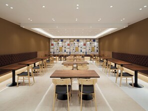 Daily buffet breakfast for a fee - Le Collective Gangnam SAC ROIUM (Seoul)