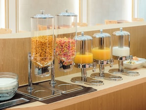 Desayuno buffet todos los días (con cargo)