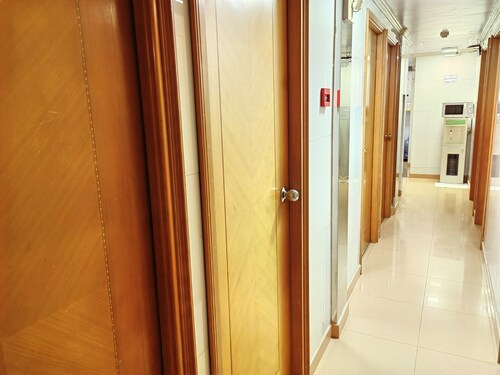 Hong Kong New York Guesthouse