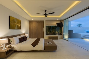 5 bedrooms, in-room safe, desk, iron/ironing board