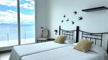 4 chambres, fer et planche à repasser, Wi-Fi gratuit, draps fournis