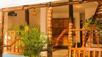 Room, 1 Bedroom, Smoking, Balcony | Bahagian luar