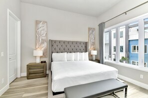 5 bedrooms, iron/ironing board, Internet, bed sheets