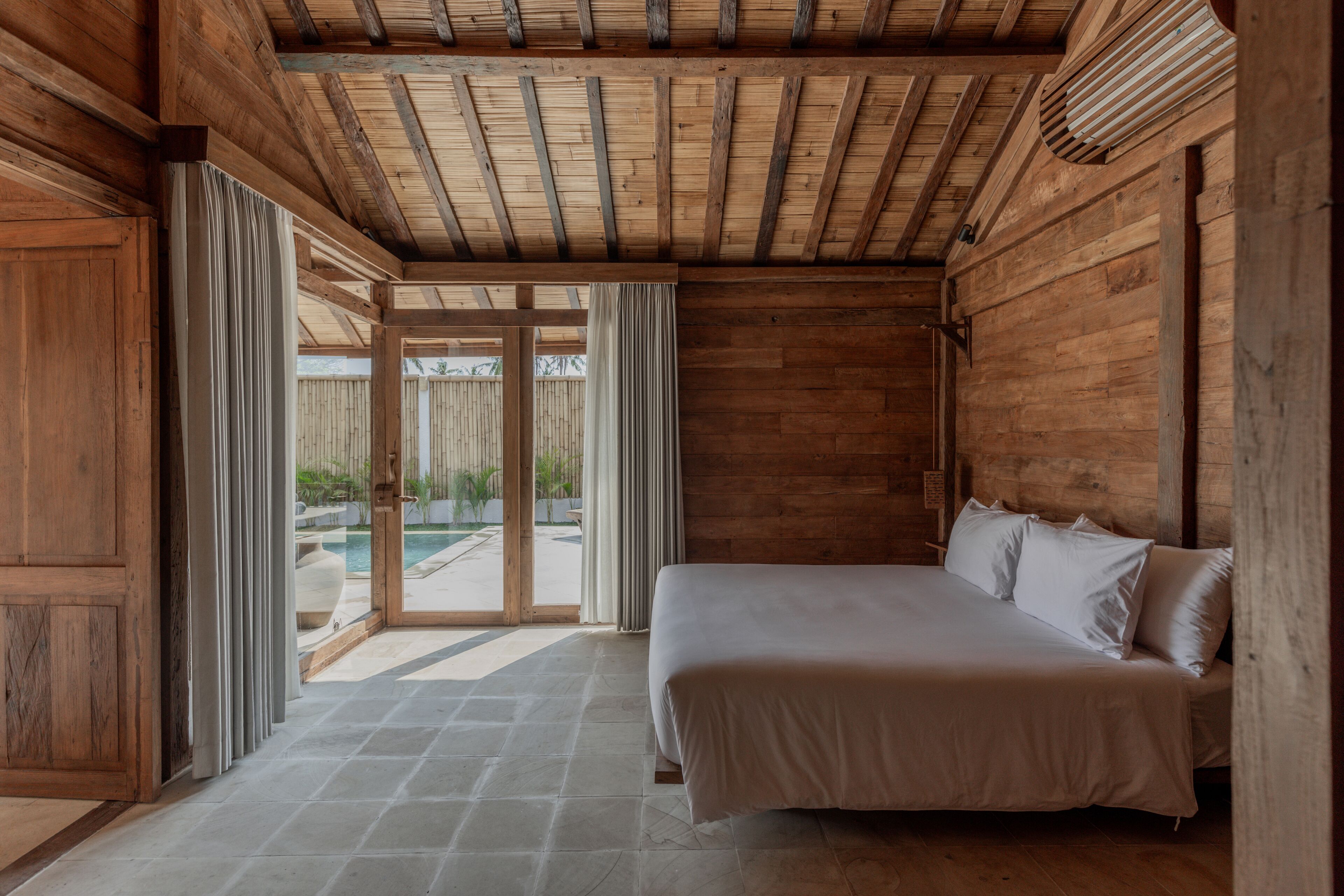 Family Villa | Premium bedding, down comforters, minibar, desk