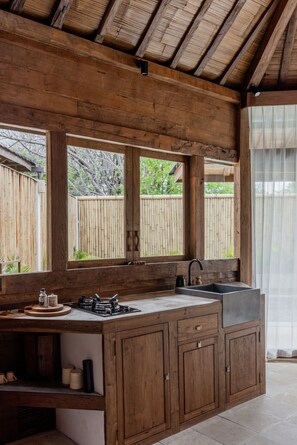 시그니처 빌라 | 전용 주방 | 미니 냉장고, 전기 주전자, 냉동고, 키친타월