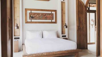 Vila Keluarga | Seprai premium, selimut bulu angsa, minibar, dan meja kerja