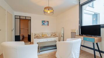 1 chambre, fer et planche à repasser, Wi-Fi gratuit, draps fournis