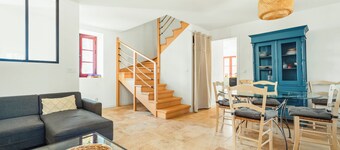 Holiday Home 'Maison De Campagne Rennes Parc Expo' with Private Terrace, Private Garden and Wi-Fi