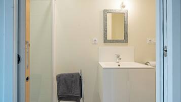 Dusch, hÄrtork och handdukar