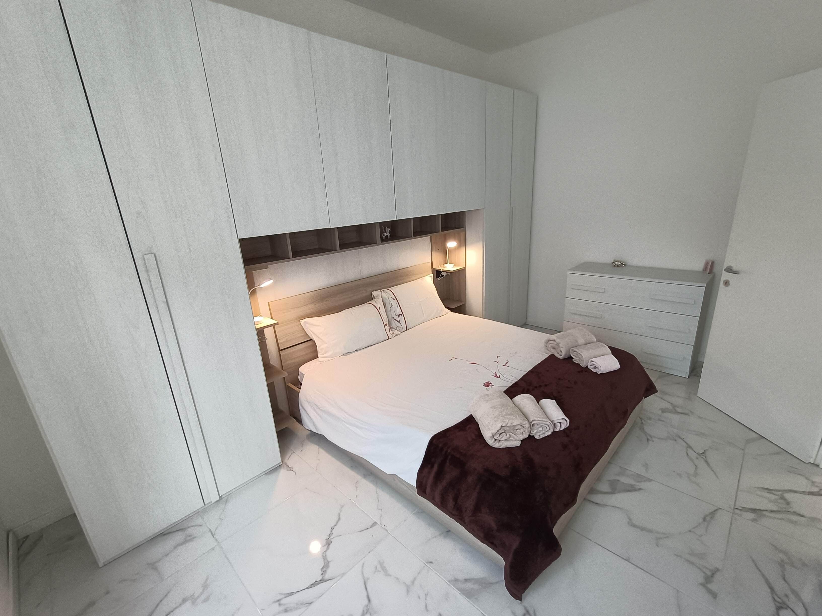 3 Schlafzimmer, Schreibtisch, kostenloses WLAN, Bettwäsche