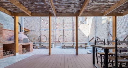 Holiday Home 'La Quadra Rural Housing' with Private Terrace, Wi-Fi and Air Conditioning