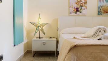 2 chambres, fer et planche à repasser, Wi-Fi gratuit, draps fournis