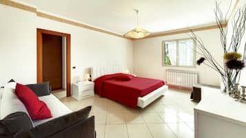 7 Schlafzimmer, Bügeleisen/Bügelbrett, kostenloses WLAN, Bettwäsche