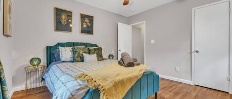 2 bedrooms, iron/ironing board, free WiFi, bed sheets