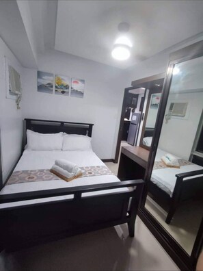 2 habitaciones, tabla de planchar con plancha y wifi gratis 