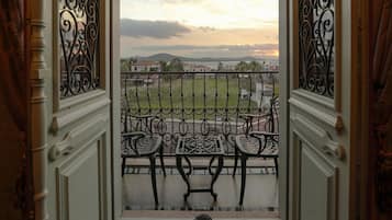 设计套房 | 高档床上用品、免费迷你吧物品、特色装修、特色家居