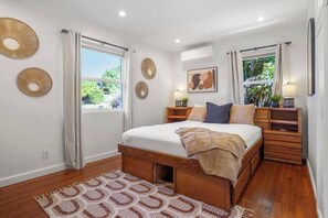 4 bedrooms, desk, iron/ironing board, travel cot