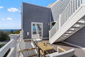Terrace/patio - The Big Kahuna w/ Roof Top (San Diego)