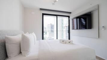 1 bedroom, desk, iron/ironing board, WiFi