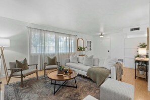 تلفزيون، مكتب