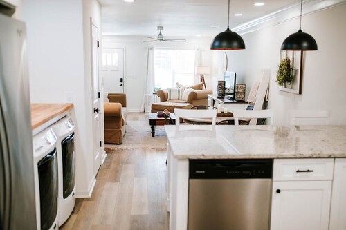 4BR Luxury Retreat  by MHM Luxury Properties