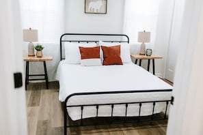 4 chambres, fer et planche à repasser, Wi-Fi gratuit, draps fournis