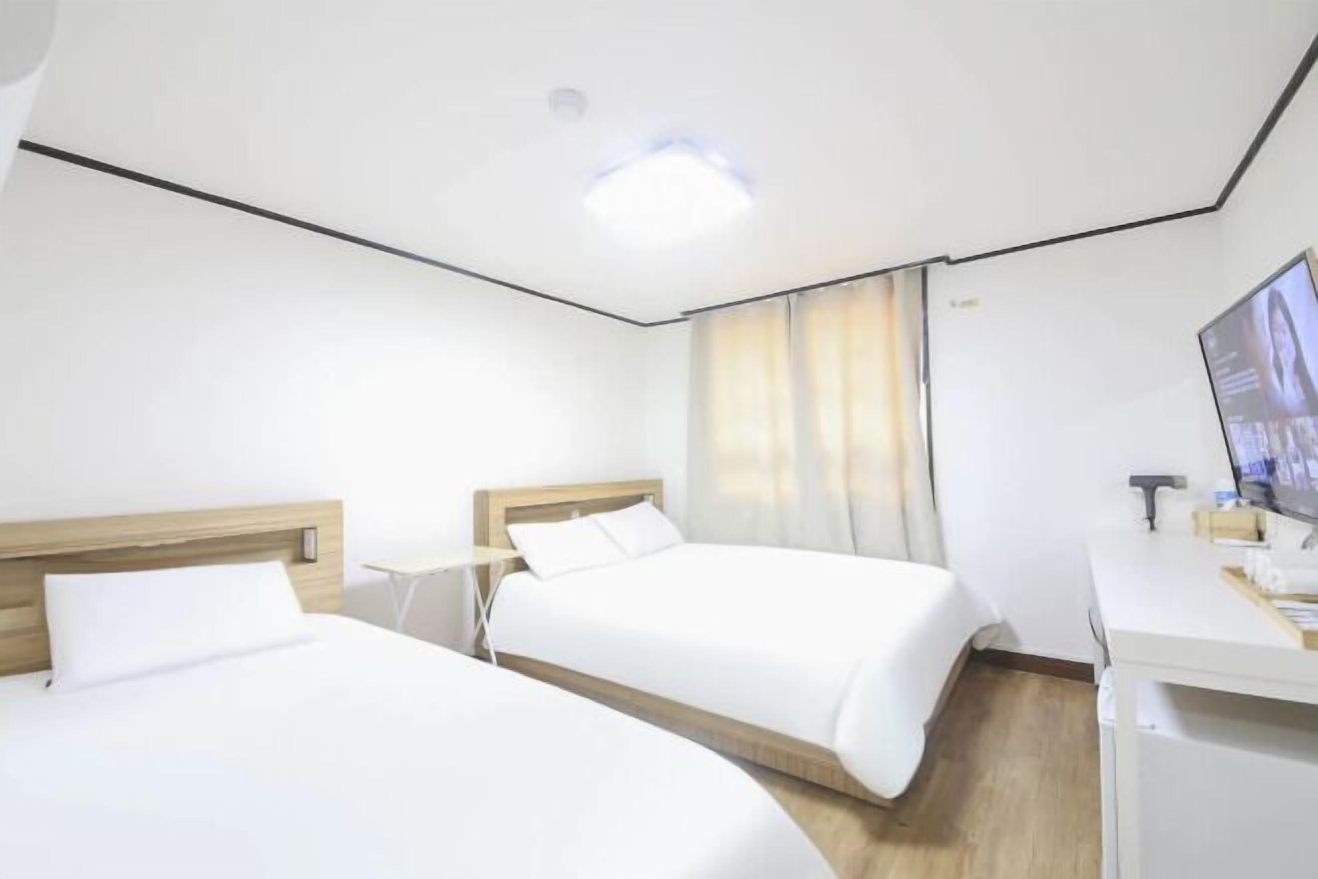 Bureau, Wi-Fi gratuit, draps fournis