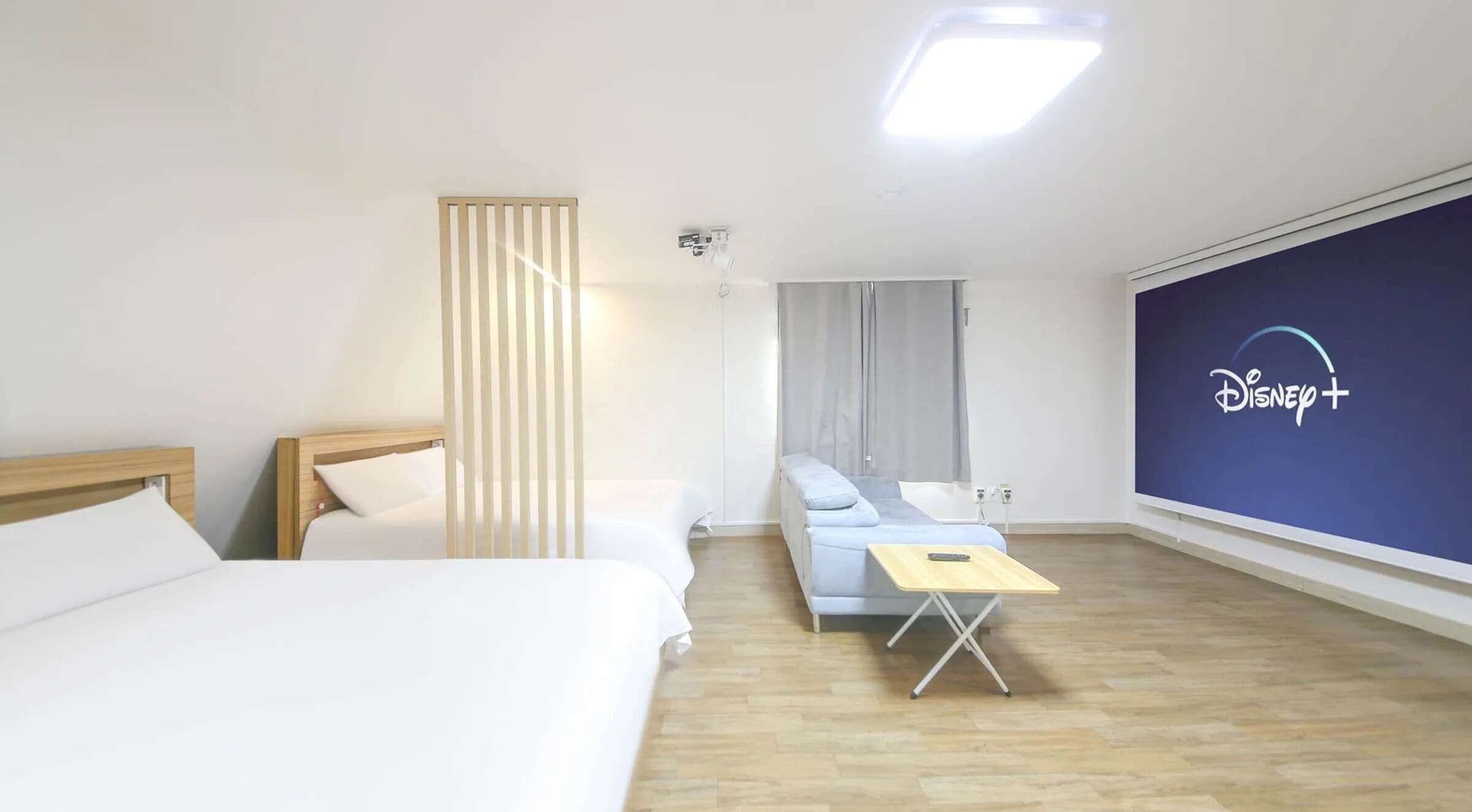 Habitación Prestigio con 2 camas individuales | Escritorio, wifi gratis y ropa de cama 