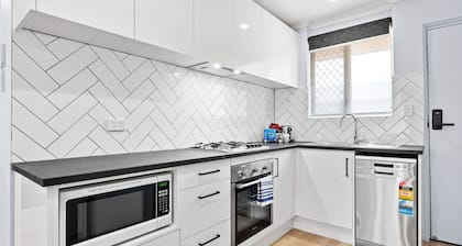Feel happy & at home here! Freshly renovated, cosy home unit in Hectorville, SA. Linen hire included