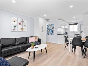 Interior - Feel happy & at home here in this freshly renovated home unit. Hectorville, SA. (Hectorville)