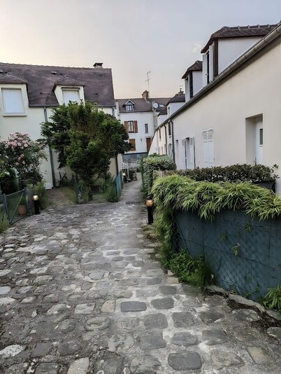 Charmante Maisonnette Centre Nemours