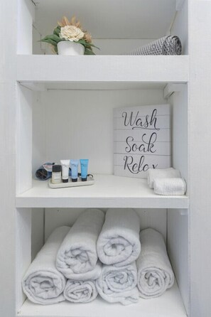 Interior - Whiskey Row Casa, Gather, Walk to Bars & Food (Prescott)