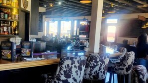 Bar (on property) - Walk to Bars & Food, Gather, Whiskey Row Casa (Prescott)
