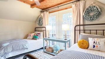 2 chambres, fer et planche à repasser, Wi-Fi, draps fournis