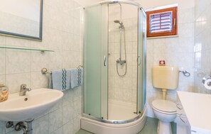 Shower - Amazing apartment in Funtana with WiFi (Funtana)
