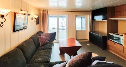 Awesome apartment in Sandeid with WiFi