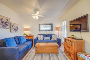 Smart TV - Casita de Playa- Steps to Ocean and Boardwalk! (San Diego)