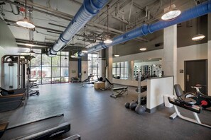 Fitness facility - Amazing Apartment Along the River (Columbus)