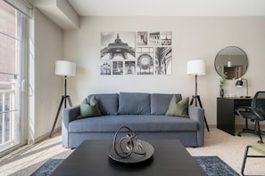 TV, offices - Downtown Columbus Apartment (Columbus)