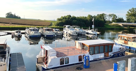 Lake. Budget Apartments at Niderviller Harbor by Kuhnle-Tours