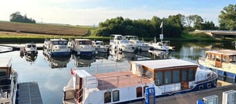 Budget Apartments at Niderviller Harbor by Kuhnle-Tours