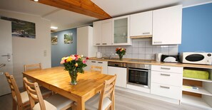 Apartemen Basic | Dapur pribadi | Lemari es, oven, mesin espresso, dan mesin pembuat kopi/teh