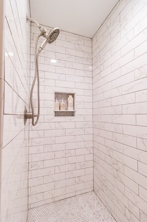 Hårtørrer, håndklæder, Sæbe, Shampoo