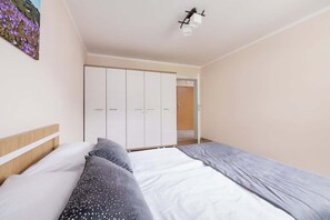 1 bedroom, iron/ironing board, WiFi, bed sheets