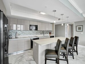 Fridge, microwave, oven, stovetop - Panoramic Perfection: 3BR Breathtaking Water Views (Hallandale Beach)